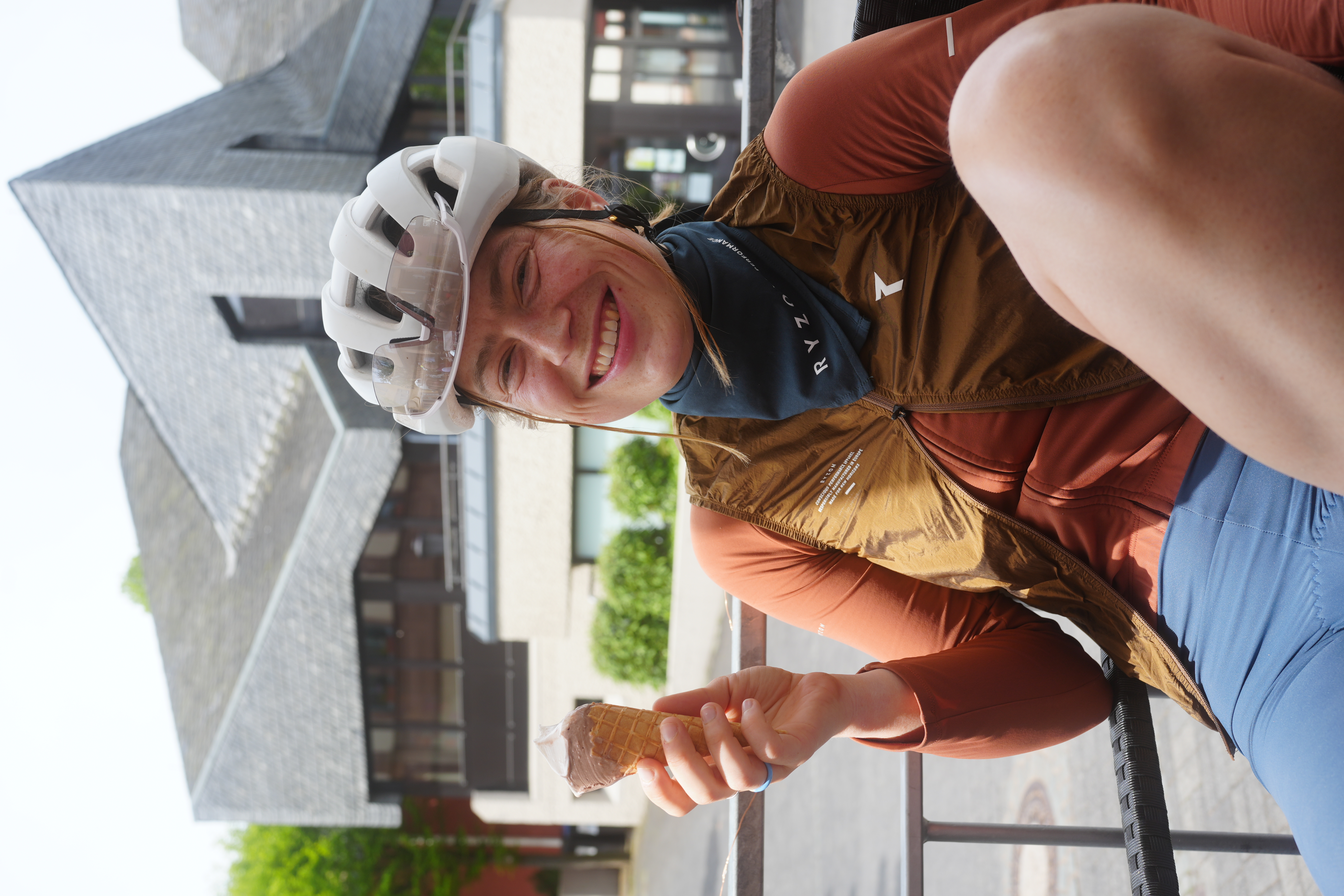 Athletin mit Eis